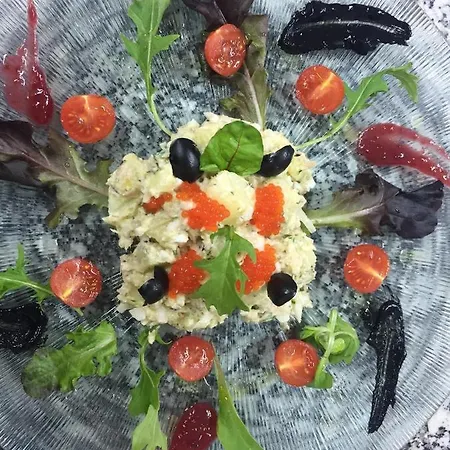 Restaurant & Cabrit Guest house *