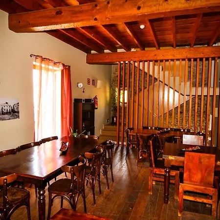 بيت ضيافة Restaurant & Cabrit